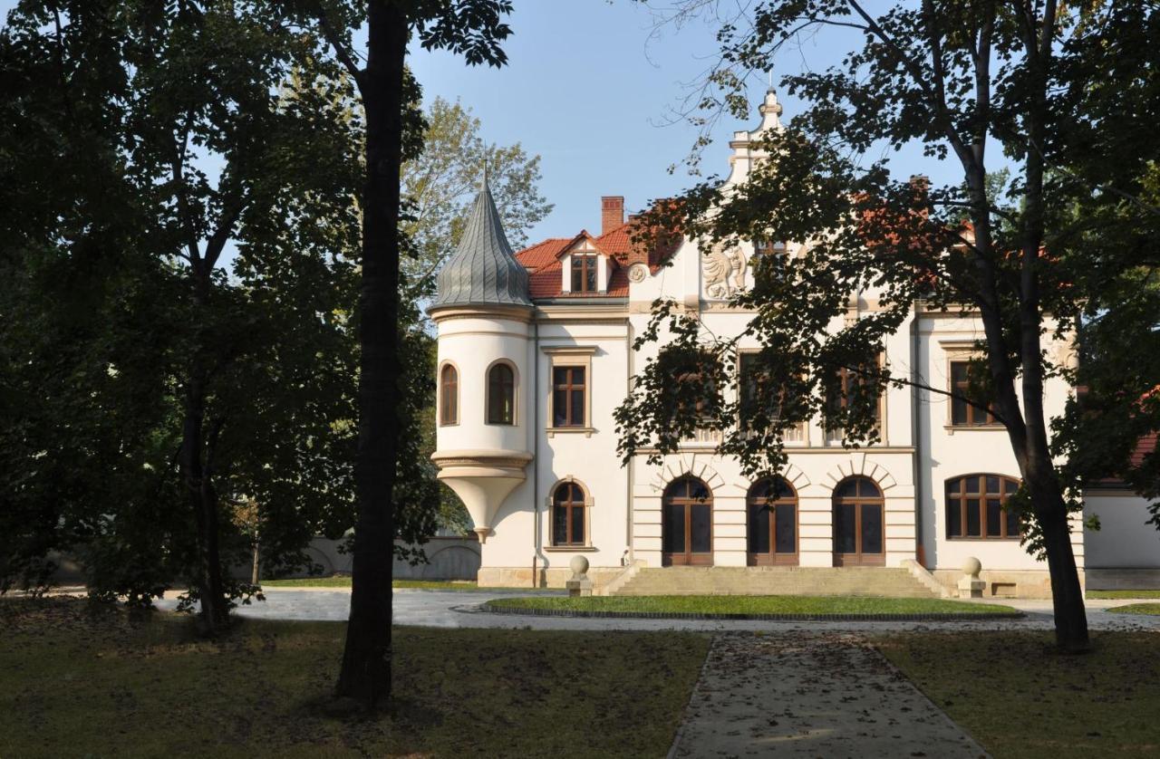 Palac Polanka Krosno Buitenkant foto