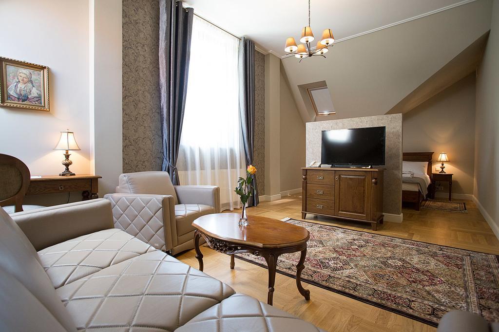 Palac Polanka Krosno Kamer foto